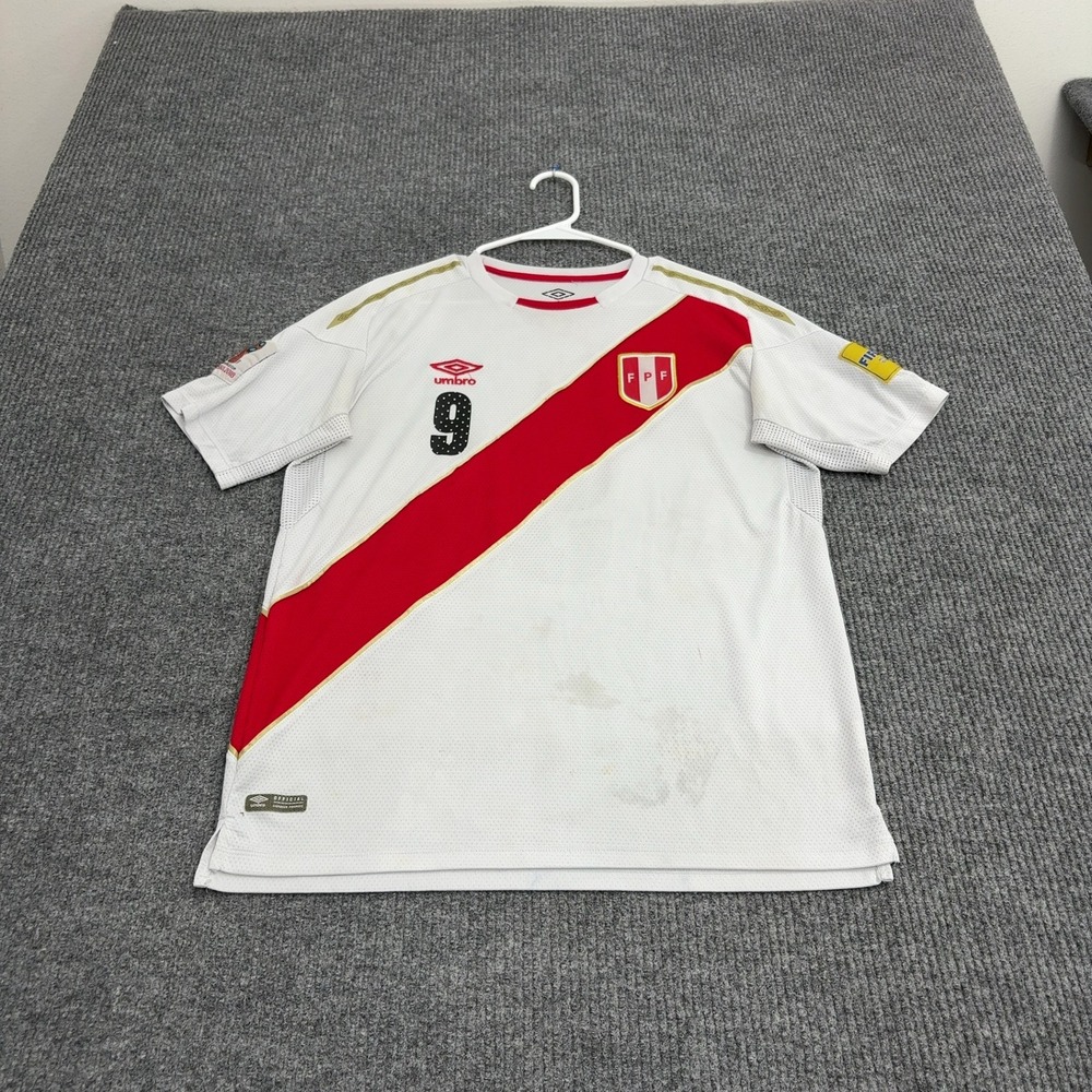 Peru Umbro Jersey Mens XL White Red Sash Paolo Guerrero 9 World Cup 2018 Sports